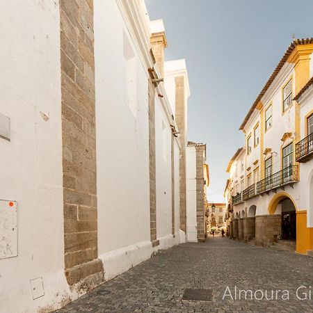 Апартаменты Almoura Giraldo Centro Historico Эвора Экстерьер фото