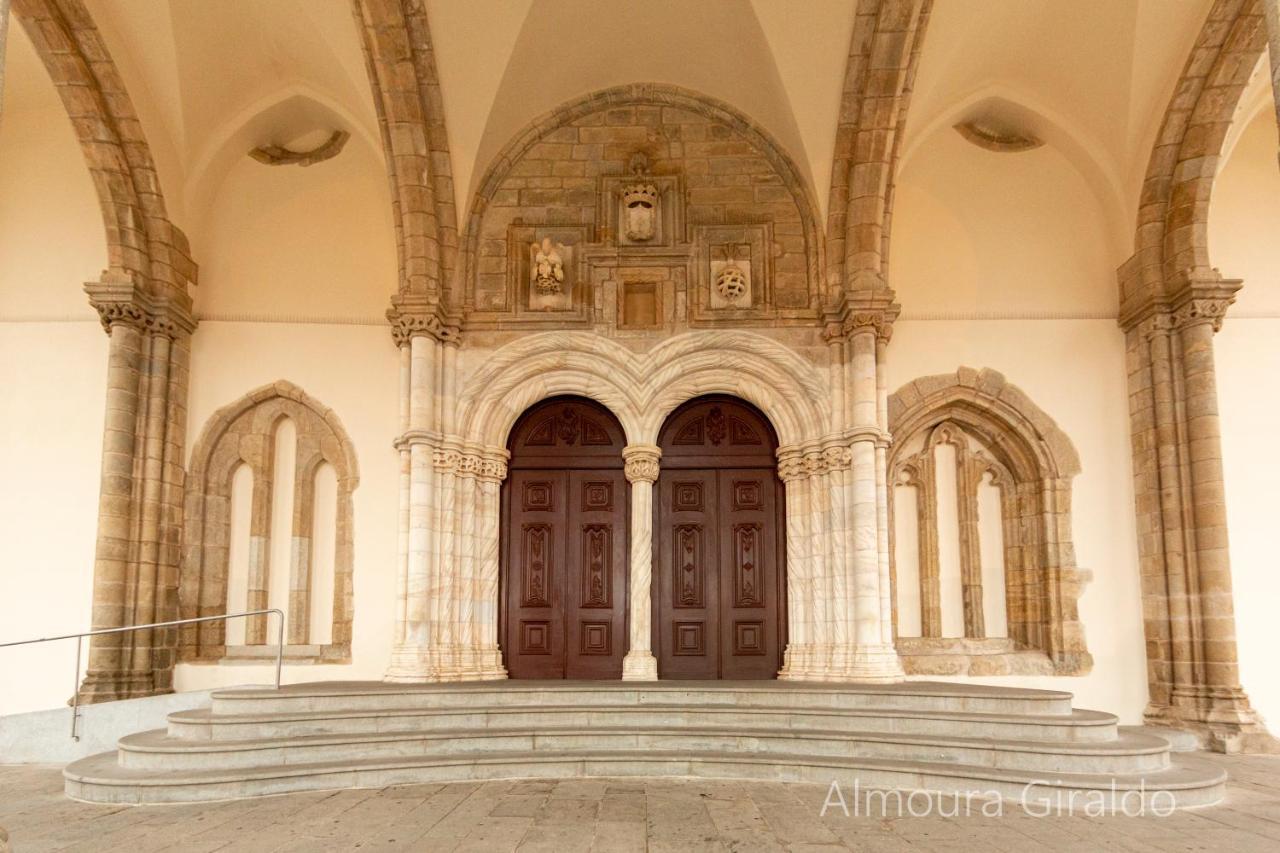 Апартаменты Almoura Giraldo Centro Historico Эвора Экстерьер фото